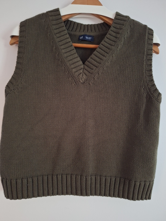 GAP Sweaters - GAP Olive Green Women's V-Neck Knit Sweater Vest